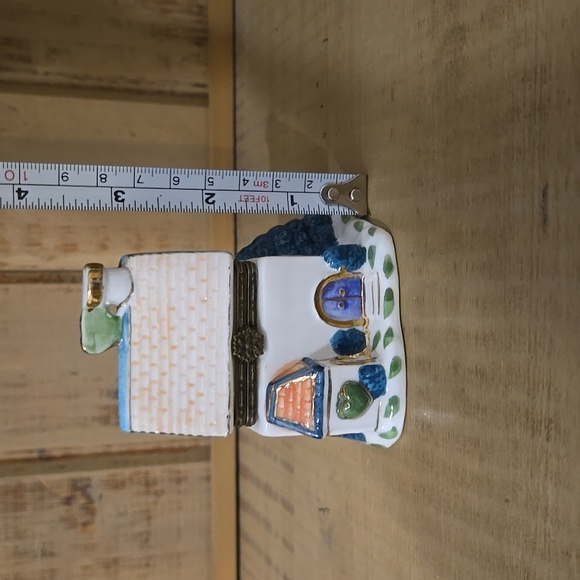 Cottage House Hinged Trinket Box - Picture 11 of 12